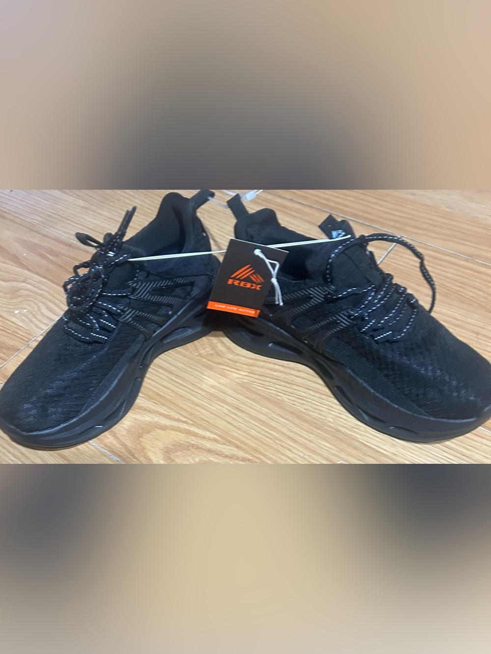 RBX NWT Men's 7.5 Black Athletic Training Sneakers